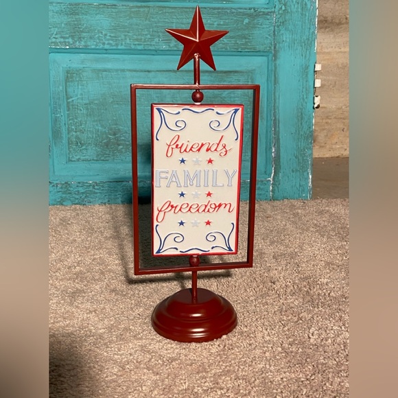 BNWT 4th of July decor. 16” tall, 6” wide, metal, flippable sign. Super cute! - Picture 1 of 5
